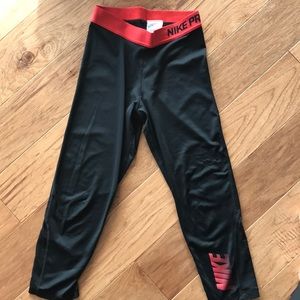 Nike Pro cropped leggings